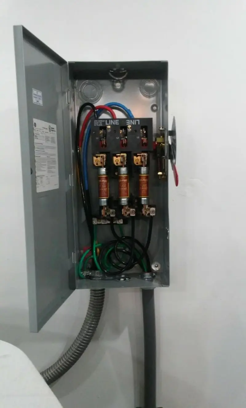 Three-phase disconnect switch installed for Electrical Wiring & Rewiring in Edgewood